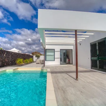 Lava Dreams Villa *