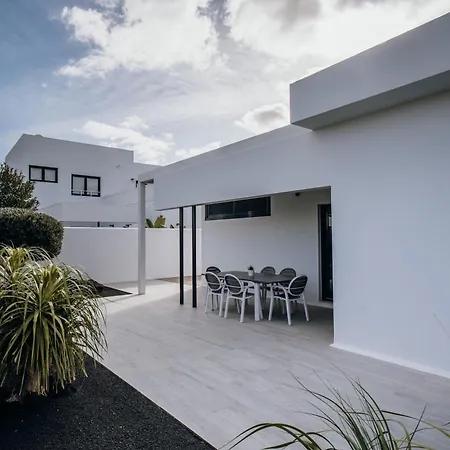 Villa Lava Dreams