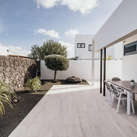 Lava Dreams Villa *