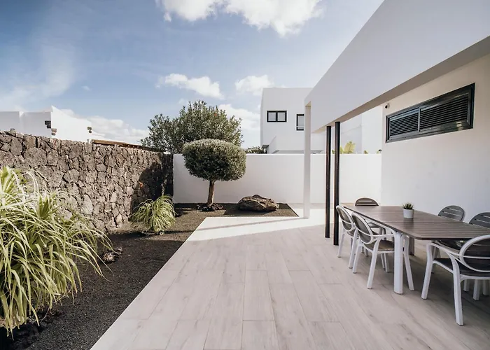 Lava Dreams Villa *